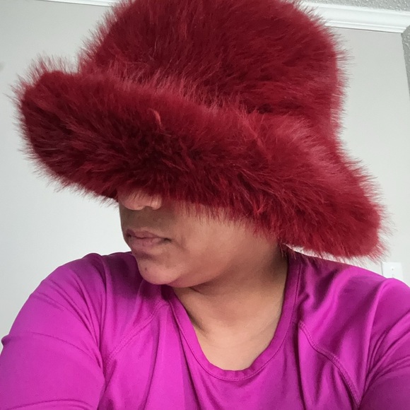 Red Oversize Bucket Old NYC style Hat - Picture 3 of 6